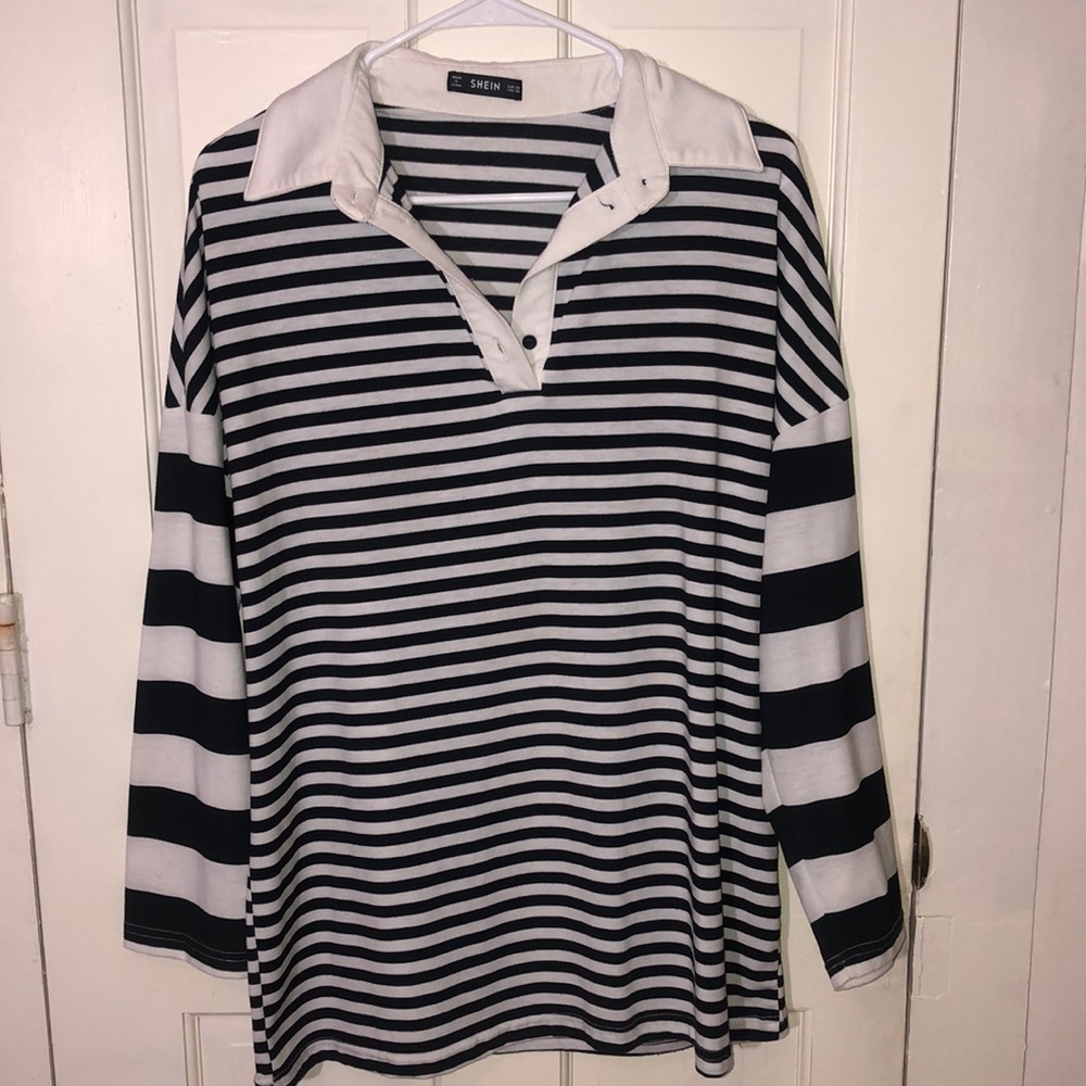 Grunge b/w stripe shirt